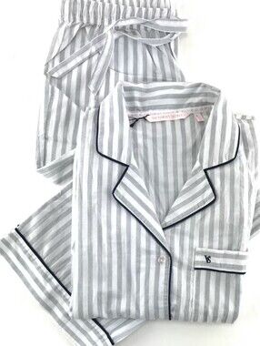 Victoria’s Secret Iconic Striped Mayfair Pajama Set Small